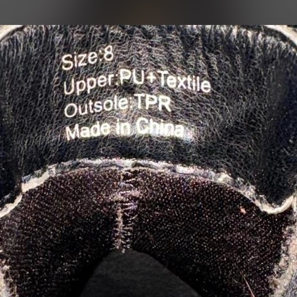 Olivia Miller Black Patent Platform Chelsea Boots with Brown Lug Sole Size 8 - Picture 2 of 5